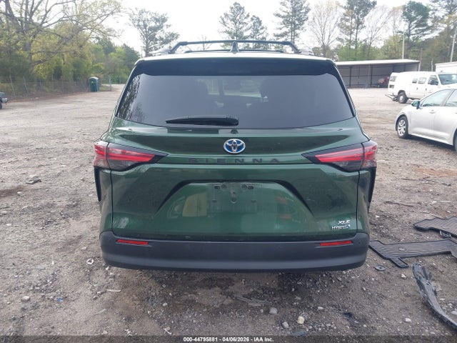 5TDYRKEC9NS097467 Toyota SIENNA XLE