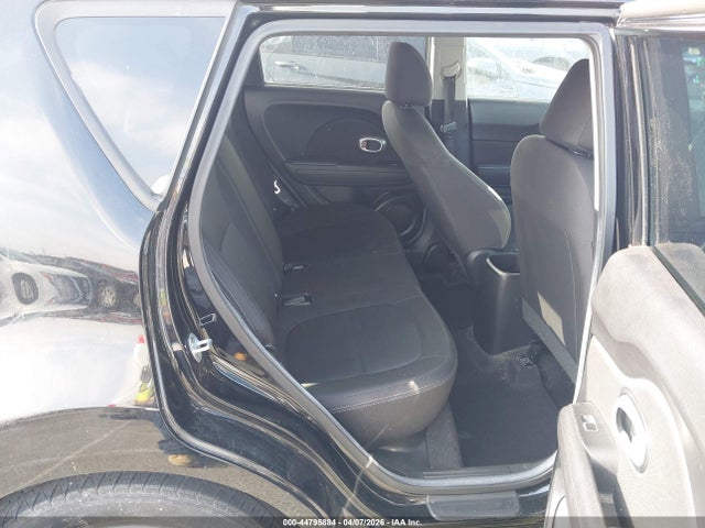 KNDJN2A26J7558963 KIA Soul