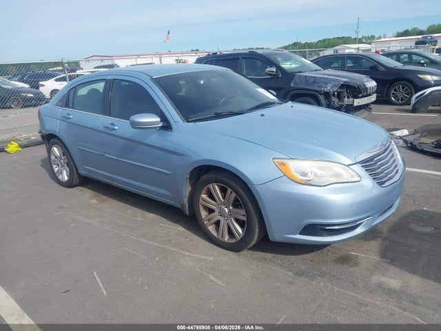 Продажа на аукционе авто 2013 Chrysler 200 Touring, vin: 1C3CCBBB1DN656607, номер лота: 44795908
