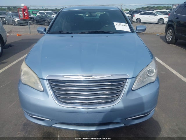2013 Chrysler 200 Touring მანქანა იყიდება აუქციონზე, vin: 1C3CCBBB1DN656607, აუქციონის ნომერი: 44795908