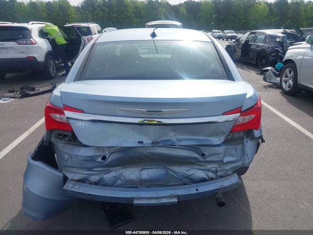 2013 Chrysler 200 Touring მანქანა იყიდება აუქციონზე, vin: 1C3CCBBB1DN656607, აუქციონის ნომერი: 44795908