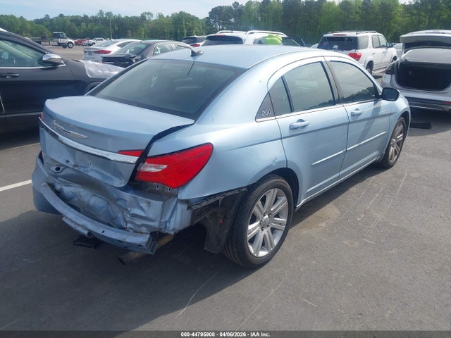 2013 Chrysler 200 Touring მანქანა იყიდება აუქციონზე, vin: 1C3CCBBB1DN656607, აუქციონის ნომერი: 44795908