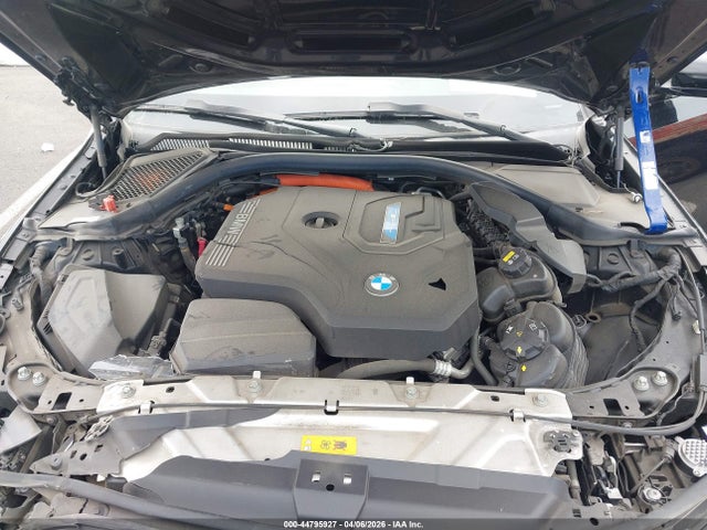 44795927 :رقم المزاد ، 3MW5P7J02M8B67395 vin ، 2021 Bmw 330e مزاد بيع