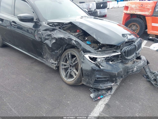 44795927 :رقم المزاد ، 3MW5P7J02M8B67395 vin ، 2021 Bmw 330e مزاد بيع