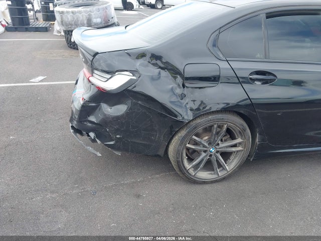 44795927 :رقم المزاد ، 3MW5P7J02M8B67395 vin ، 2021 Bmw 330e مزاد بيع