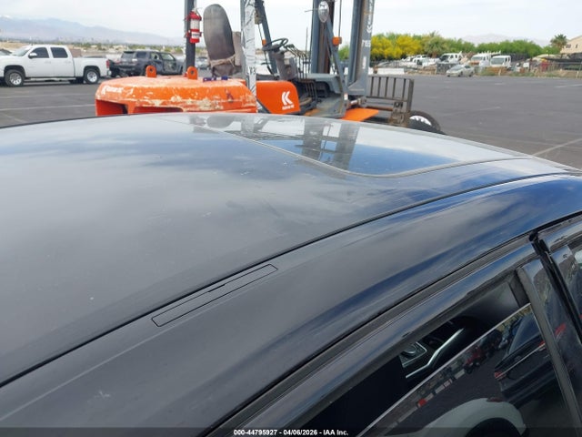 44795927 :رقم المزاد ، 3MW5P7J02M8B67395 vin ، 2021 Bmw 330e مزاد بيع