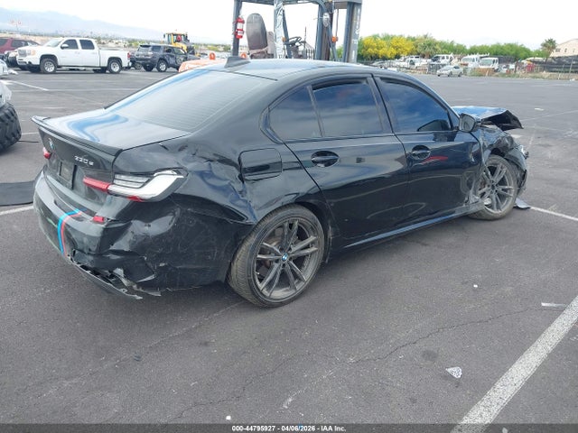44795927 :رقم المزاد ، 3MW5P7J02M8B67395 vin ، 2021 Bmw 330e مزاد بيع