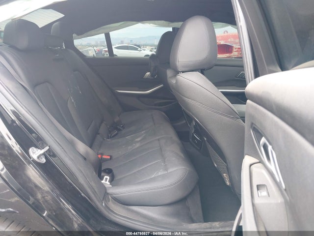 44795927 :رقم المزاد ، 3MW5P7J02M8B67395 vin ، 2021 Bmw 330e مزاد بيع