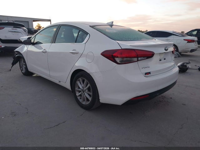 Продажа на аукционе авто 2017 Kia Forte S, vin: 3KPFL4A71HE074695, номер лота: 44795933
