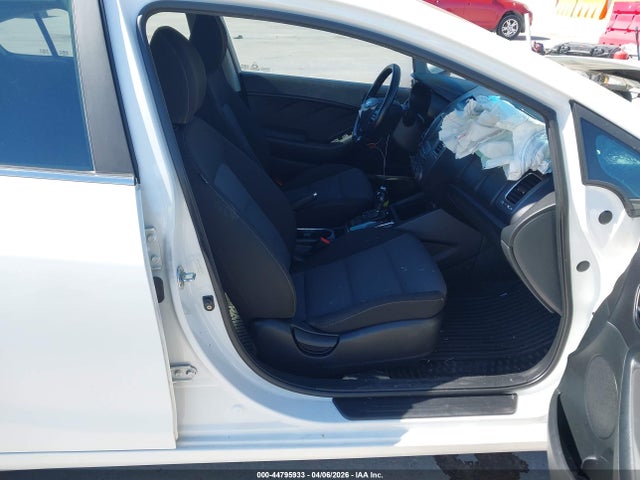 Продажа на аукционе авто 2017 Kia Forte S, vin: 3KPFL4A71HE074695, номер лота: 44795933