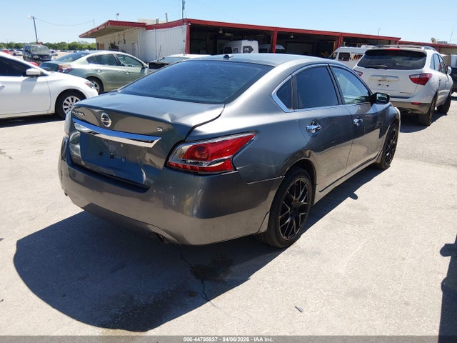 1N4AL3AP9FN317463 Nissan Altima 2.5 S