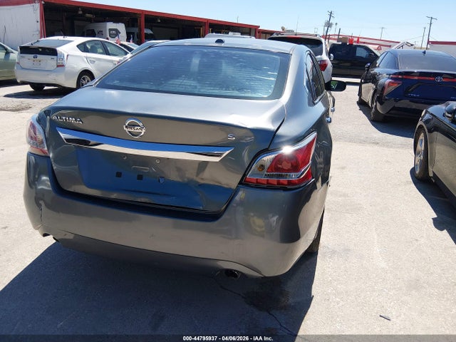 1N4AL3AP9FN317463 Nissan Altima 2.5 S