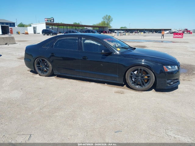 Продажа на аукционе авто 2017 Audi A8 L 4.0t Sport, vin: WAU43AFD9HN005587, номер лота: 44795939