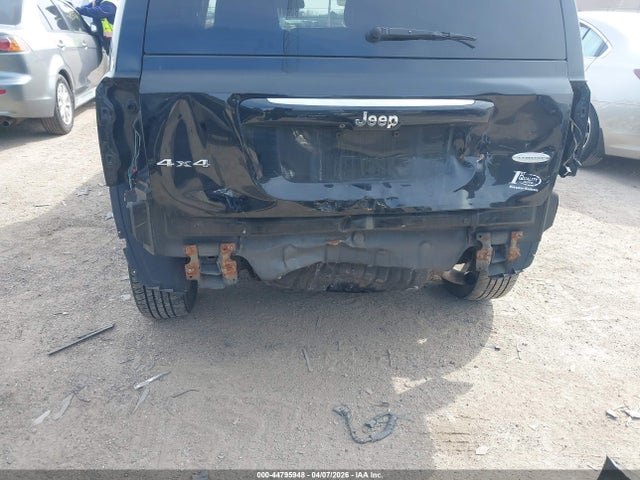 2016 Jeep Patriot Latitude მანქანა იყიდება აუქციონზე, vin: 1C4NJRFB4GD535271, აუქციონის ნომერი: 44795948