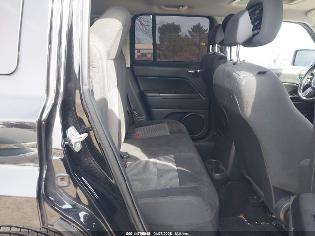 2016 Jeep Patriot Latitude მანქანა იყიდება აუქციონზე, vin: 1C4NJRFB4GD535271, აუქციონის ნომერი: 44795948