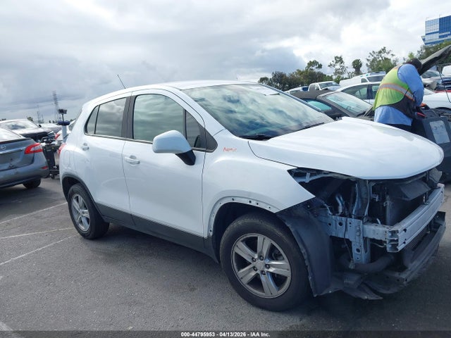 3GNCJKSB7KL259134 Chevrolet TRAX LS