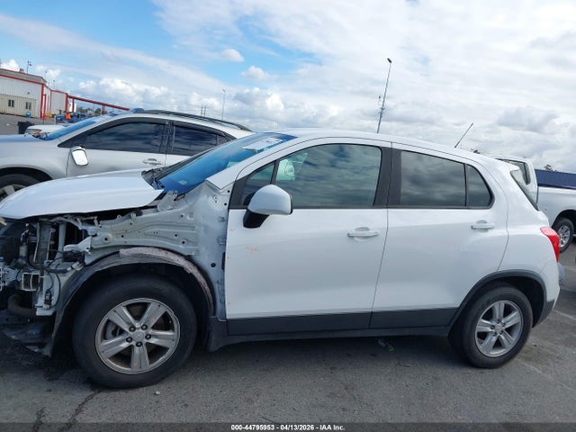 3GNCJKSB7KL259134 Chevrolet TRAX LS