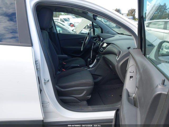 3GNCJKSB7KL259134 Chevrolet TRAX LS