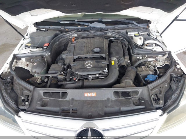 2013 Mercedes-benz C 250 Sport მანქანა იყიდება აუქციონზე, vin: WDDGF4HB0DR261095, აუქციონის ნომერი: 44795975