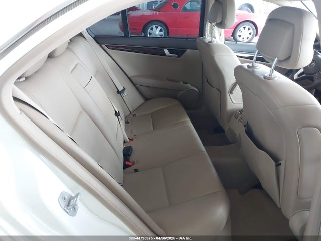2013 Mercedes-benz C 250 Sport მანქანა იყიდება აუქციონზე, vin: WDDGF4HB0DR261095, აუქციონის ნომერი: 44795975