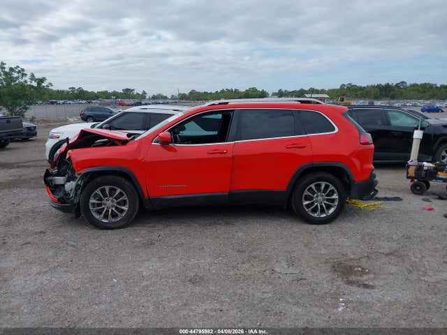 44795982 :رقم المزاد ، 1C4PJLMX8MD207965 vin ، 2021 Jeep Cherokee Latitude Lux Fwd مزاد بيع