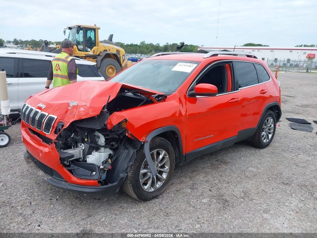44795982 :رقم المزاد ، 1C4PJLMX8MD207965 vin ، 2021 Jeep Cherokee Latitude Lux Fwd مزاد بيع