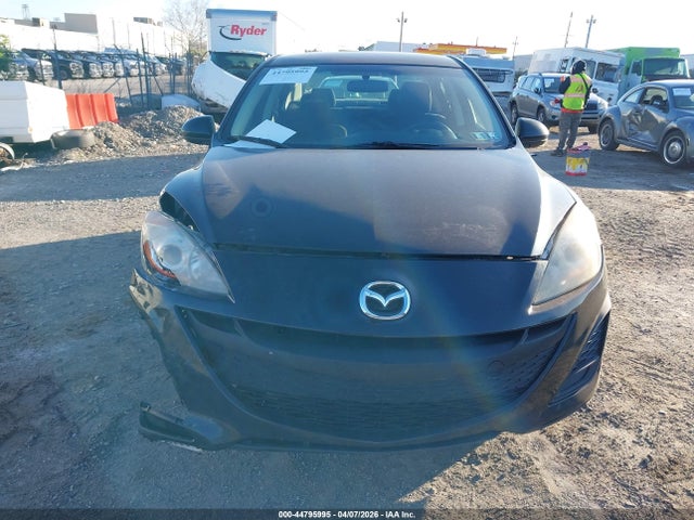 44795995 :رقم المزاد ، JM1BL1UF0B1407642 vin ، 2011 Mazda Mazda3 I Sport مزاد بيع
