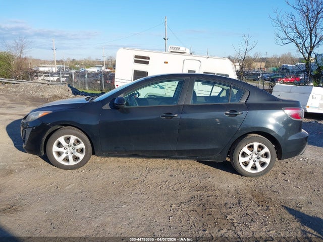 44795995 :رقم المزاد ، JM1BL1UF0B1407642 vin ، 2011 Mazda Mazda3 I Sport مزاد بيع