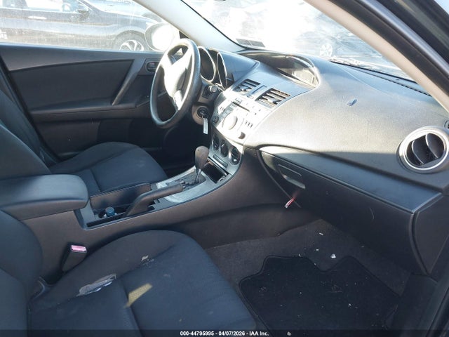 44795995 :رقم المزاد ، JM1BL1UF0B1407642 vin ، 2011 Mazda Mazda3 I Sport مزاد بيع