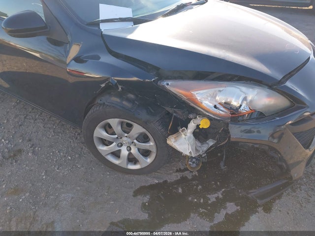 44795995 :رقم المزاد ، JM1BL1UF0B1407642 vin ، 2011 Mazda Mazda3 I Sport مزاد بيع