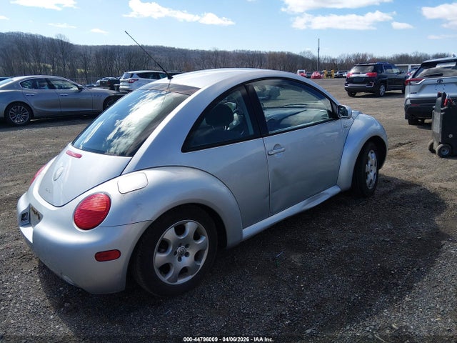 44796009 :رقم المزاد ، 3VWCK21C13M430291 vin ، 2003 Volkswagen New Beetle Gls 2.0l مزاد بيع