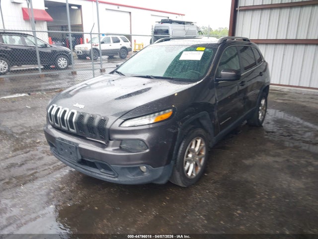 2016 Jeep Cherokee Latitude მანქანა იყიდება აუქციონზე, vin: 1C4PJMCS2GW323490, აუქციონის ნომერი: 44796018