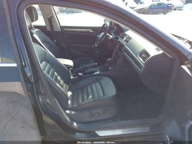 1VWCT7A31HC082866 Volkswagen Passat 1.8t Sel Premium