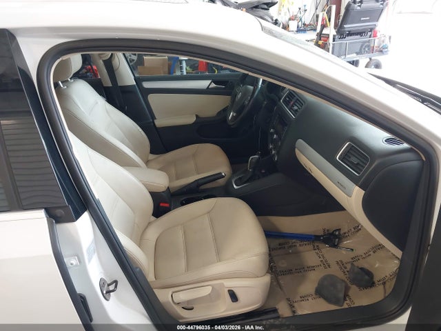 Aukcja sprzedaży 2013 Volkswagen Jetta Hybrid Sel, vin: 3VW637AJXDM316930, numer aukcji: 44796035