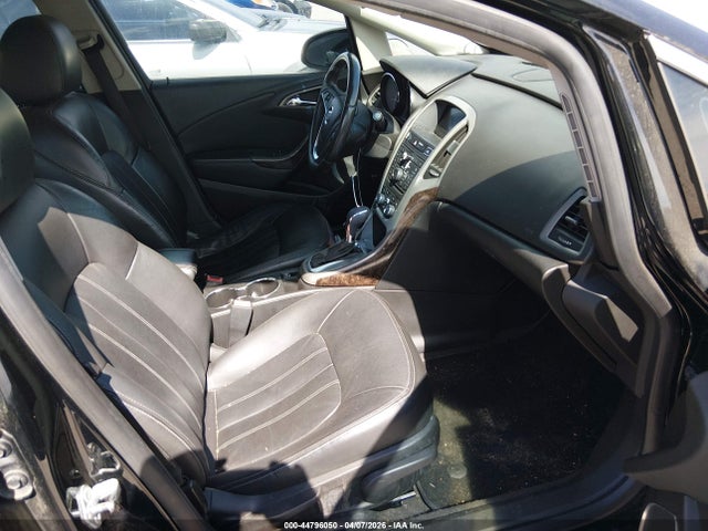 44796050 :رقم المزاد ، 1G4PS5SK8C4138754 vin ، 2012 Buick Verano Leather Group مزاد بيع