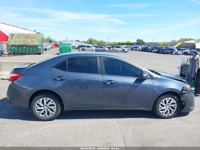 2T1BURHE7JC055635 Toyota COROLLA LE