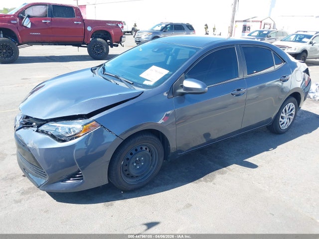 2T1BURHE7JC055635 Toyota COROLLA LE
