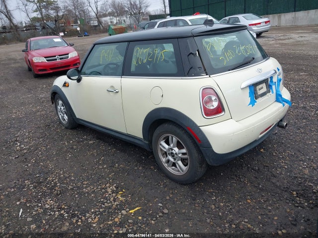 2013 MINI HARDTOP WMWSU3C50DT549365 Photo 2