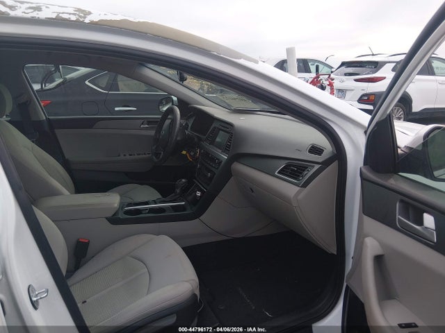 44796172 :رقم المزاد ، 5NPE24AF4GH324611 vin ، 2016 Hyundai Sonata Se مزاد بيع