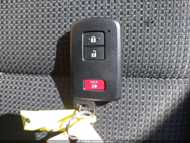 JTMRJREVXJD257965 Toyota Rav4 Hybrid Xle