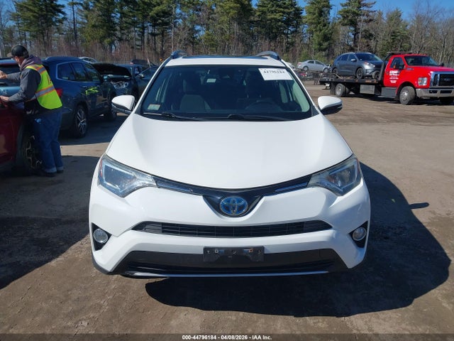 JTMRJREVXJD257965 Toyota Rav4 Hybrid Xle