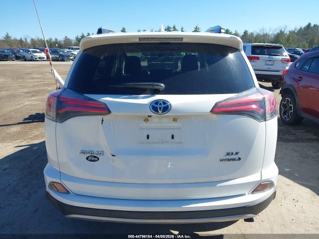 JTMRJREVXJD257965 Toyota Rav4 Hybrid Xle