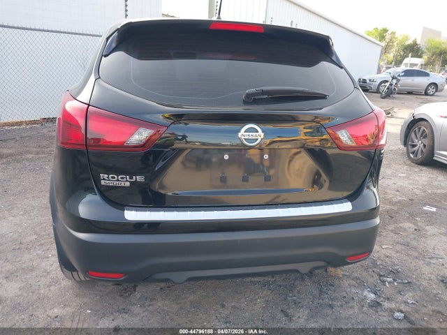 44796188 :رقم المزاد ، JN1BJ1CP8JW196386 vin ، 2018 Nissan Rogue Sport S مزاد بيع
