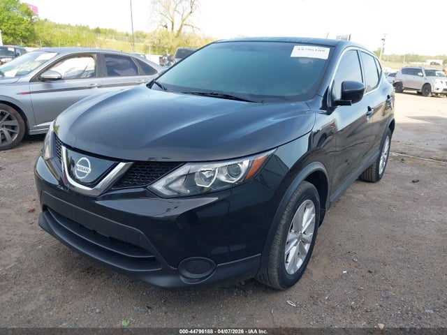 44796188 :رقم المزاد ، JN1BJ1CP8JW196386 vin ، 2018 Nissan Rogue Sport S مزاد بيع