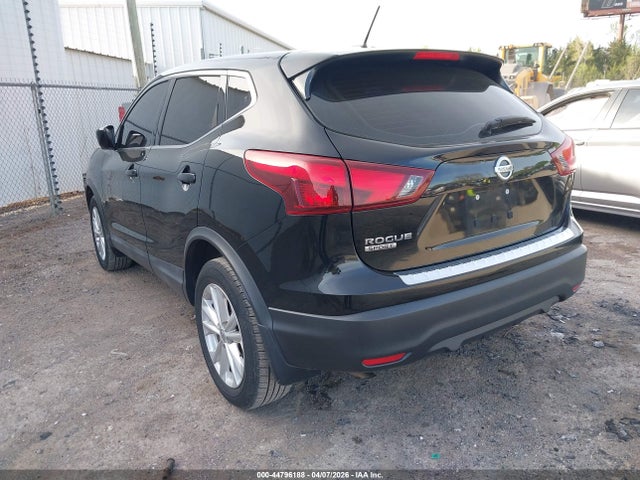 44796188 :رقم المزاد ، JN1BJ1CP8JW196386 vin ، 2018 Nissan Rogue Sport S مزاد بيع