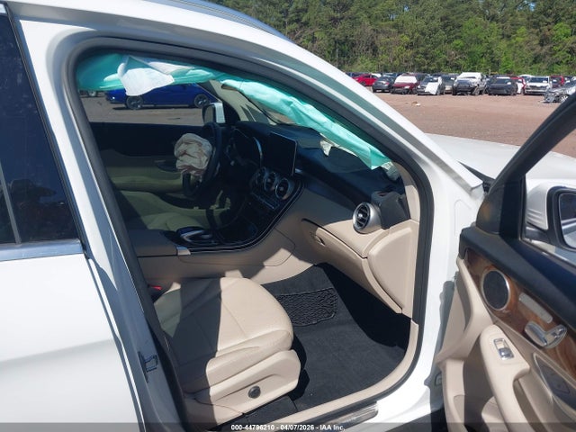 44796210 :رقم المزاد ، WDC0G4JB2JV022387 vin ، 2018 Mercedes-benz Glc 300 مزاد بيع