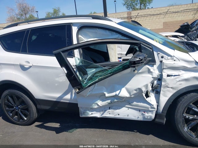 Ford Escape Titanium 2017 1FMCU0JD7HUC51021 Image 18
