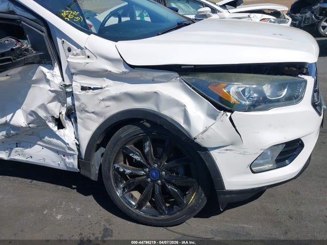 Ford Escape Titanium 2017 1FMCU0JD7HUC51021 Image 6
