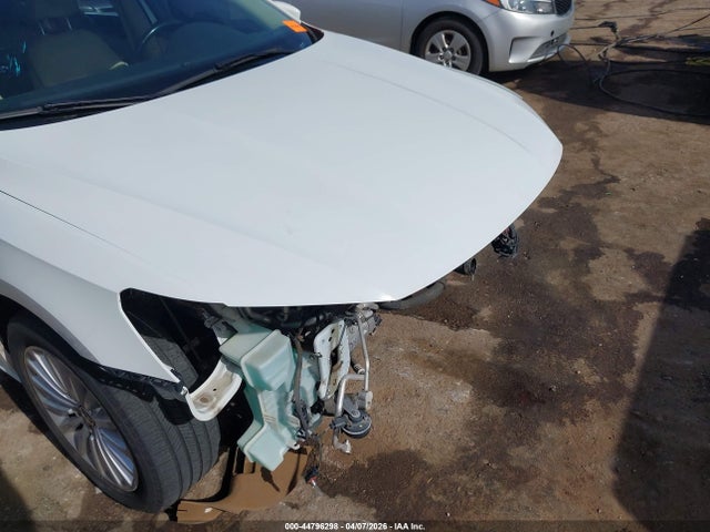 2017 Volkswagen Passat 1.8t Se მანქანა იყიდება აუქციონზე, vin: 1VWBT7A34HC001144, აუქციონის ნომერი: 44796298