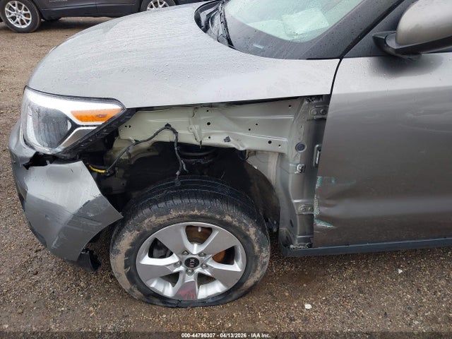 2017 Kia Soul მანქანა იყიდება აუქციონზე, vin: KNDJN2A20H7497779, აუქციონის ნომერი: 44796307